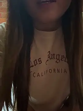 Snapshot of lunagonzales_lima_2007 chatting on 19, 12, 2025 lunagonzales lima 2007 online show from 19, 12, 2025