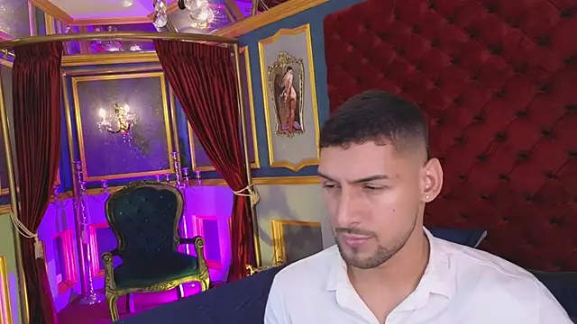 Snapshot of MarcoVitto chatting on 24, 10, 2025 MarcoVitto online show from 24, 10, 2025