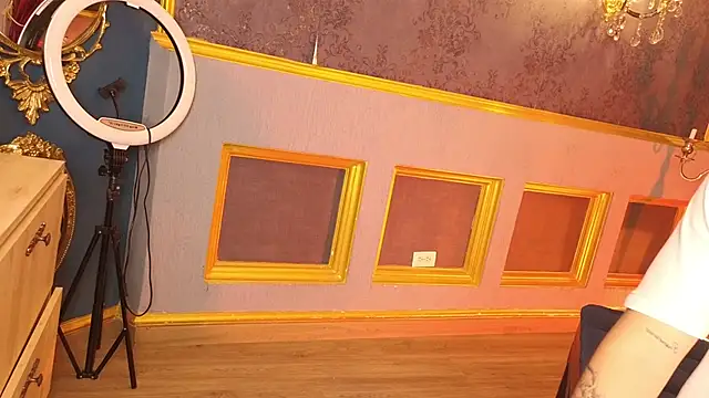 Snapshot of MarcoVitto chatting on 1, 11, 2025 MarcoVitto online show from 1, 11, 2025