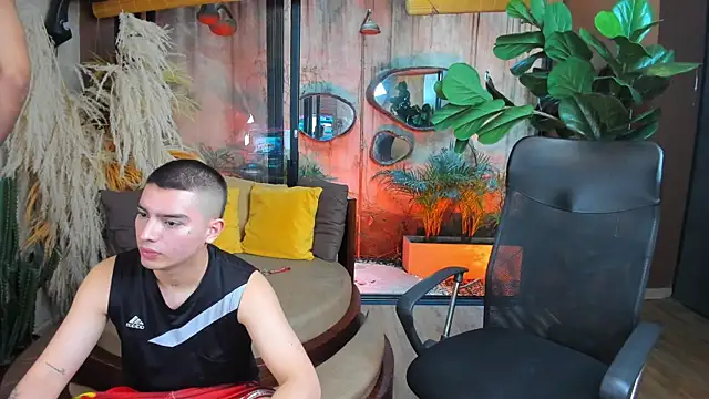 Snapshot of MarcoVitto chatting on 22, 11, 2025 MarcoVitto online show from 22, 11, 2025