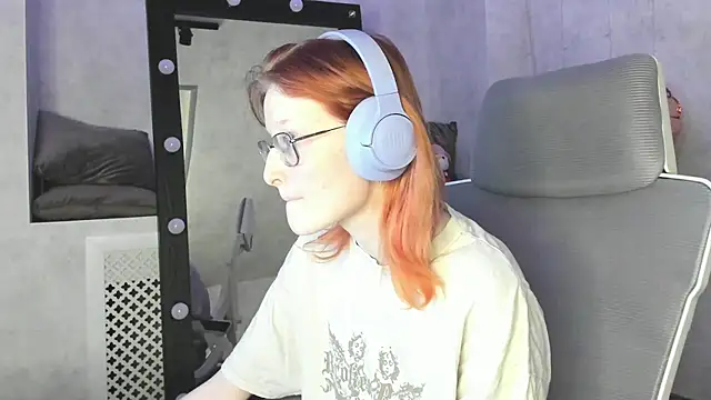 ElizabethHarpper online show from 25, 2, 2026