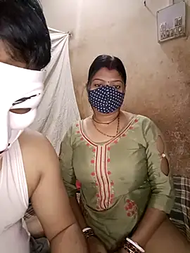 Hot muskaan online show from 9, 3, 2025