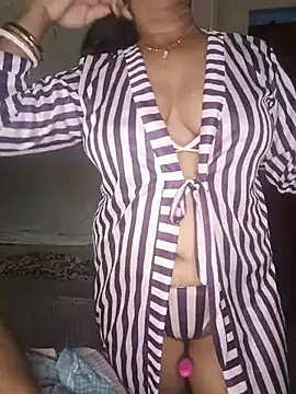 Hot muskaan online show from 28, 7, 2026