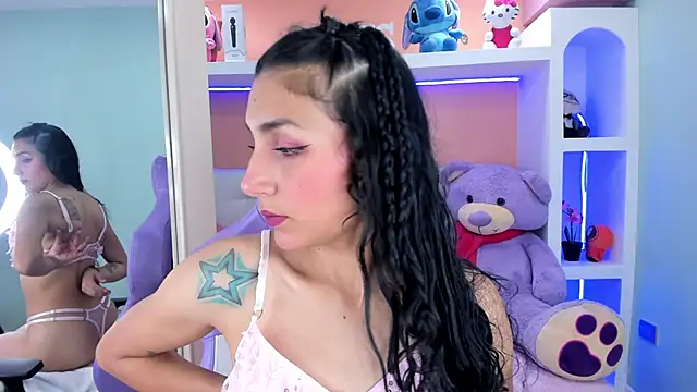 Snapshot of miss___evangeline chatting on 17, 1, 2025 miss evangeline online show from 17, 1, 2025
