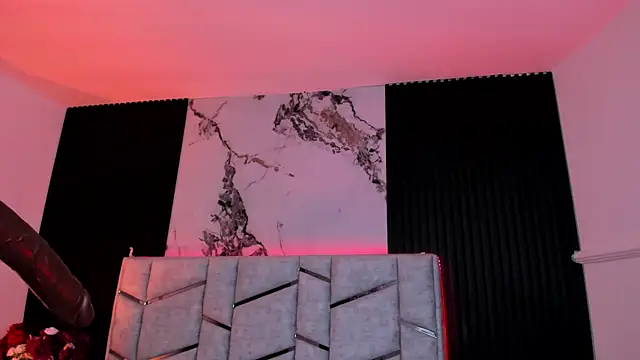 Snapshot of daniiphoeniixx chatting on 4, 11, 2025 daniiphoeniixx online show from 4, 11, 2025