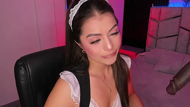 Snapshot of daniiphoeniixx chatting on 20, 11, 2025 daniiphoeniixx online show from 20, 11, 2025