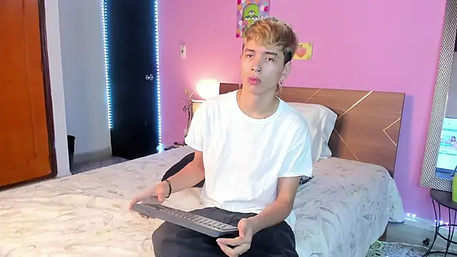 Brian-Ausslos online show from 6, 2, 2025