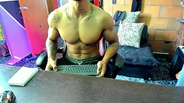 Adam Valenciia online show from 3, 3, 2025