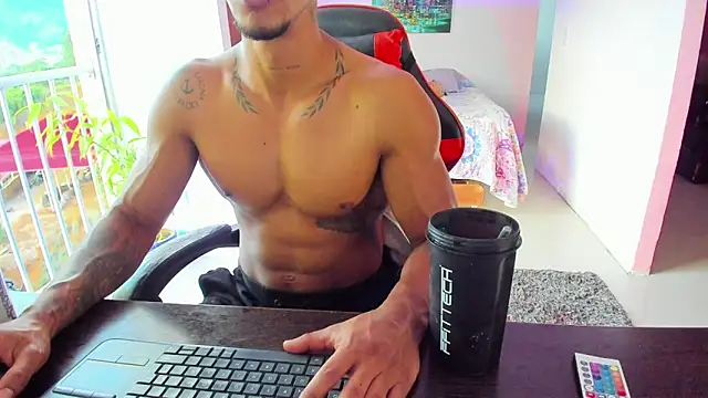 Adam Valenciia online show from 13, 9, 2025