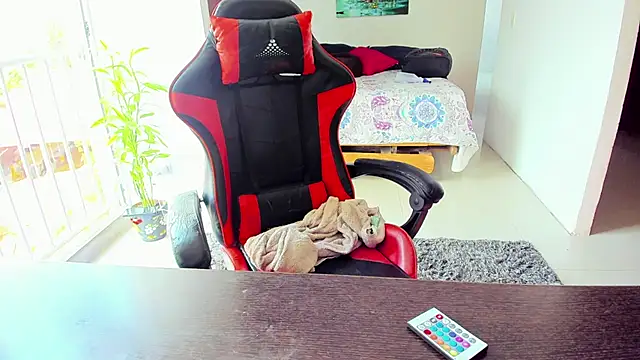 Adam Valenciia online show from 15, 10, 2025