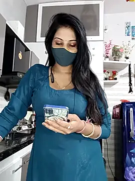 Snapshot of Best-Couple chatting on 11, 11, 2025 Best-Couple online show from 11, 11, 2025