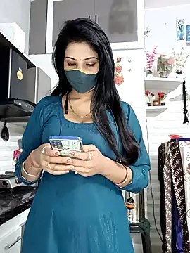 Snapshot of Best-Couple chatting on 18, 11, 2025 Best-Couple online show from 18, 11, 2025