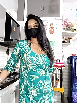 Snapshot of Best-Couple chatting on 13, 2, 2026 Best-Couple online show from 13, 2, 2026