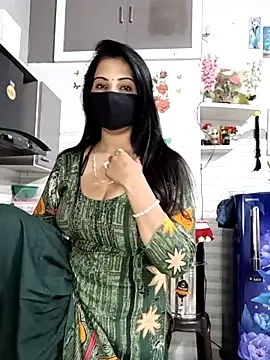 Snapshot of Best-Couple chatting on 2, 3, 2026 Best-Couple online show from 2, 3, 2026