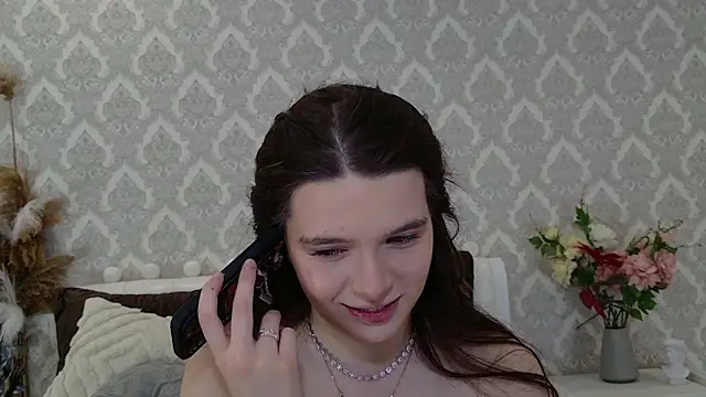 Nellie Medina online show from 3, 3, 2025