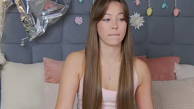 Snapshot of TheEmma chatting on 25, 4, 2026 TheEmma online show from 25, 4, 2026