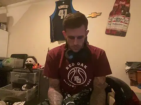 Snapshot of JamesMichael88 chatting on 5, 3, 2025 JamesMichael88 online show from 5, 3, 2025