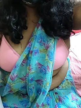 Snapshot of Rathi22 chatting on 24, 11, 2025 Rathi22 online show from 24, 11, 2025