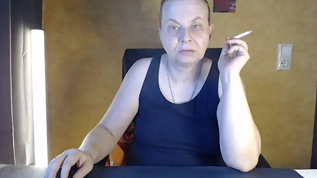 Sweet Phoenix online show from 1, 10, 2025