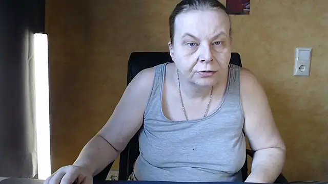 Sweet Phoenix online show from 3, 10, 2025