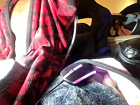 Snapshot of dominatingblacklove chatting on 13, 9, 2025 dominatingblacklove online show from 13, 9, 2025