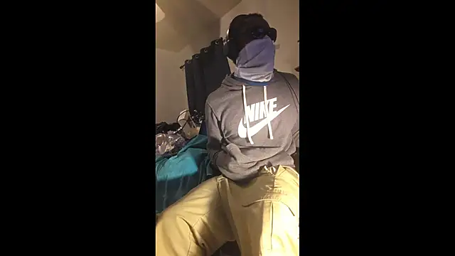 Snapshot of dominatingblacklove chatting on 29, 3, 2026 dominatingblacklove online show from 29, 3, 2026