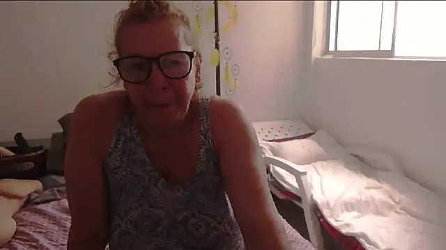 Snapshot of milchanel chatting on 14, 3, 2025 milchanel online show from 14, 3, 2025