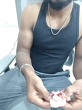 Snapshot of hot_boy_dic chatting on 19, 11, 2025 hot boy dic online show from 19, 11, 2025