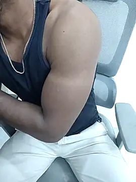 Snapshot of hot_boy_dic chatting on 14, 12, 2025 hot boy dic online show from 14, 12, 2025