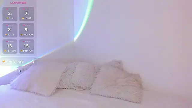 Henophiid online show from 4, 12, 2025