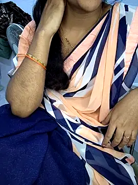 lovelygirl4567 online show from 2, 12, 2025