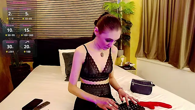 Snapshot of SamaraSinn chatting on 8, 2, 2025 SamaraSinn online show from 8, 2, 2025