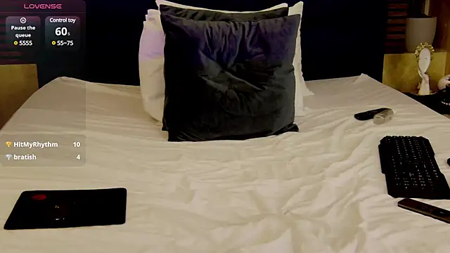 Snapshot of SamaraSinn chatting on 10, 3, 2025 SamaraSinn online show from 10, 3, 2025