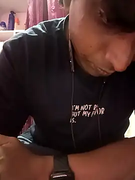 Remo0 online show from 4, 10, 2025