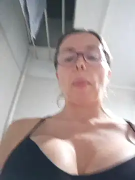karina warthon online show from 2, 7, 2026