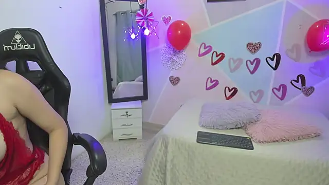 Snapshot of katy_handerson chatting on 15, 2, 2025 katy handerson online show from 15, 2, 2025