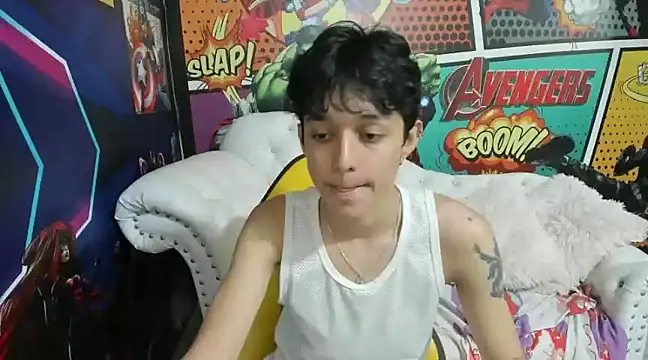 Snapshot of jisuscat chatting on 8, 1, 2025 jisuscat online show from 8, 1, 2025