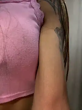 Snapshot of sexy_melany_xxx chatting on 5, 10, 2025 sexy melany xxx online show from 5, 10, 2025