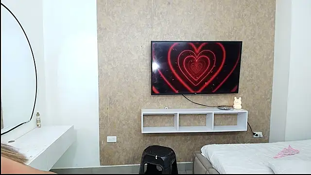 Snapshot of sexy_melany_xxx chatting on 7, 10, 2025 sexy melany xxx online show from 7, 10, 2025