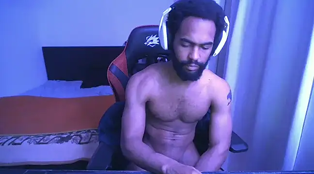 Snapshot of kevi_cocks chatting on 15, 2, 2025 kevi cocks online show from 15, 2, 2025