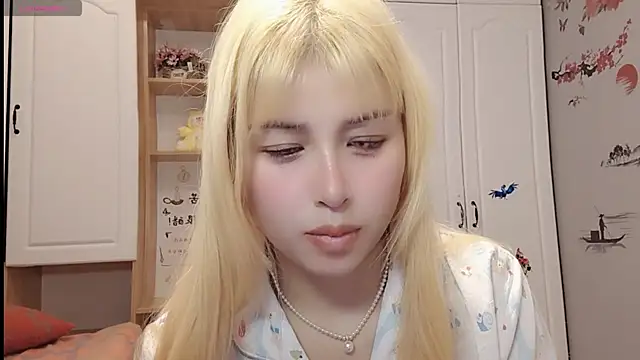 Lucky-xiuxiu online show from 24, 2, 2025