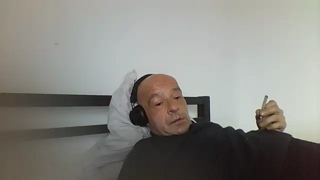 Snapshot of horndude187187 chatting on 31, 12, 2024 horndude187187 online show from 31, 12, 2024