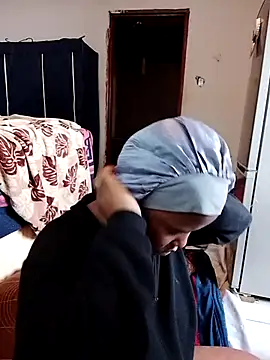 Snapshot of KMbesxxx chatting on 23, 11, 2025 KMbesxxx online show from 23, 11, 2025