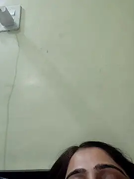 shreya1765 online show from 9, 11, 2025