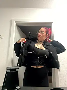 Mia-Fuchs online show from 7, 1, 2026