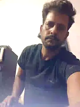 MAGNETICDADDY8 online show from 8, 11, 2025