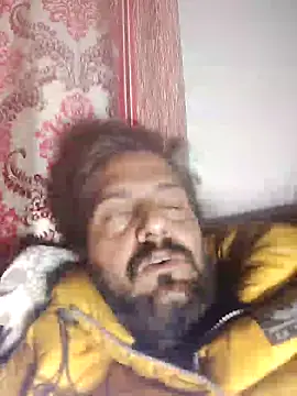 Snapshot of MAGNETICDADDY8 chatting on 18, 12, 2025 MAGNETICDADDY8 online show from 18, 12, 2025