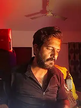 Snapshot of MAGNETICDADDY8 chatting on 18, 12, 2025 MAGNETICDADDY8 online show from 18, 12, 2025