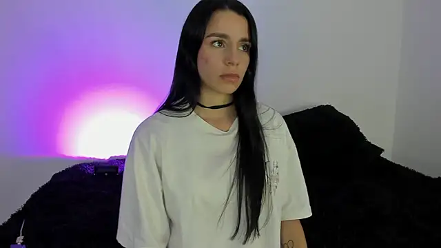 Snapshot of Laurensmith9 chatting on 13, 11, 2025 Laurensmith9 online show from 13, 11, 2025