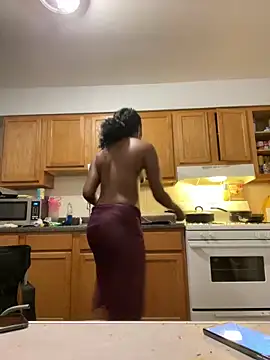 Snapshot of Yoshibaby2670 chatting on 3, 2, 2025 Yoshibaby2670 online show from 3, 2, 2025